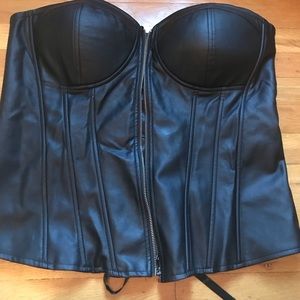 Black zip up bustier
